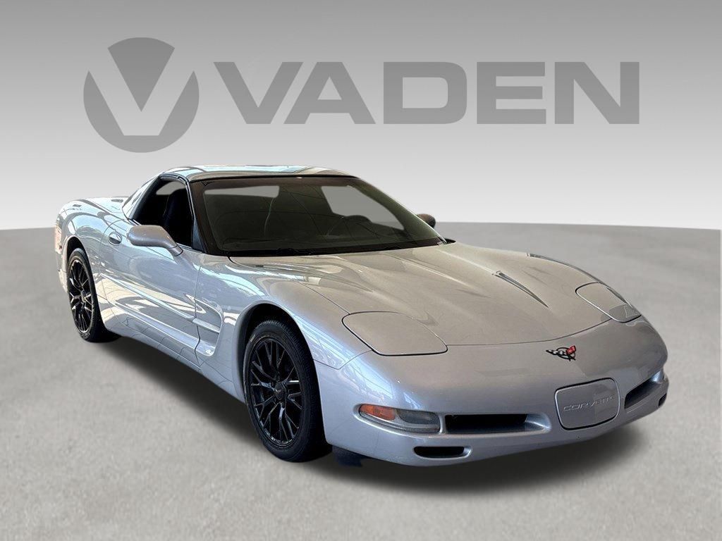 2000 Chevrolet Corvette Coupe RWD