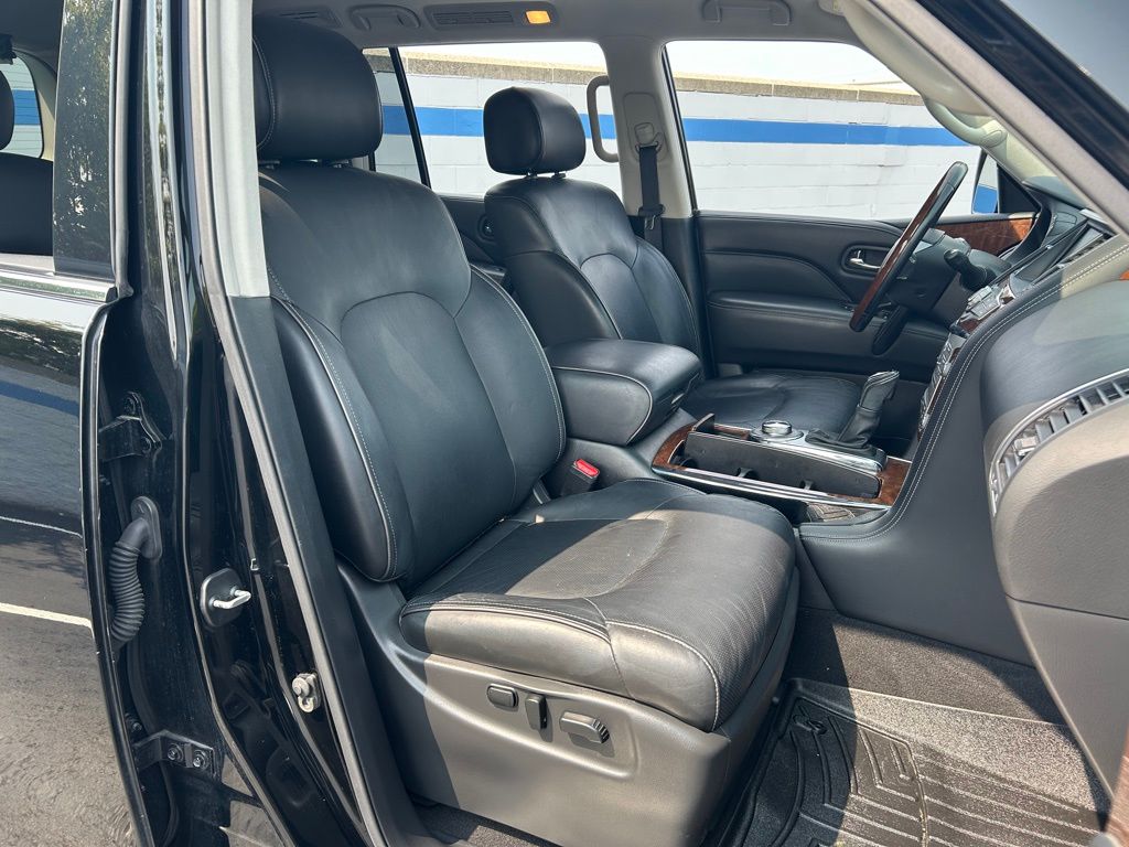 Thumbnail: 2018 INFINITI QX80 - 25