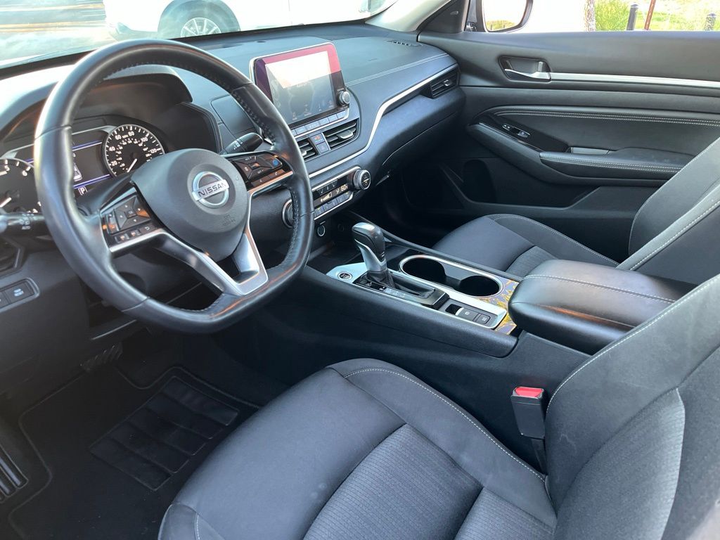 Thumbnail: 2020 Nissan Altima - 19
