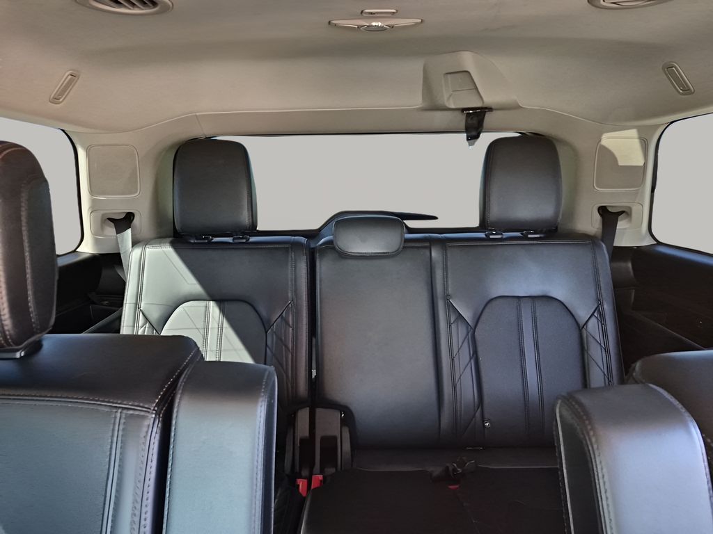 Used 2021 Black Ford Platinum image 25