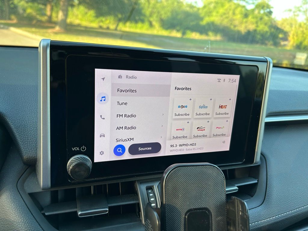 Thumbnail: 2023 Toyota RAV4 - 25