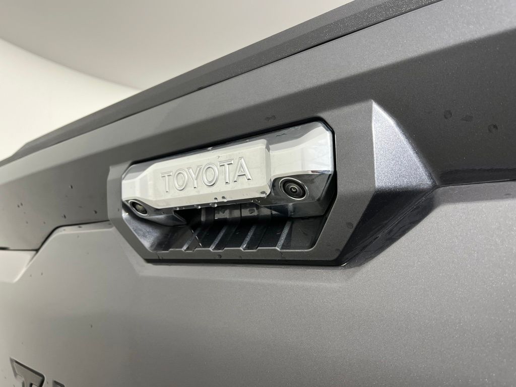 Thumbnail: 2024 Toyota Tundra - 11