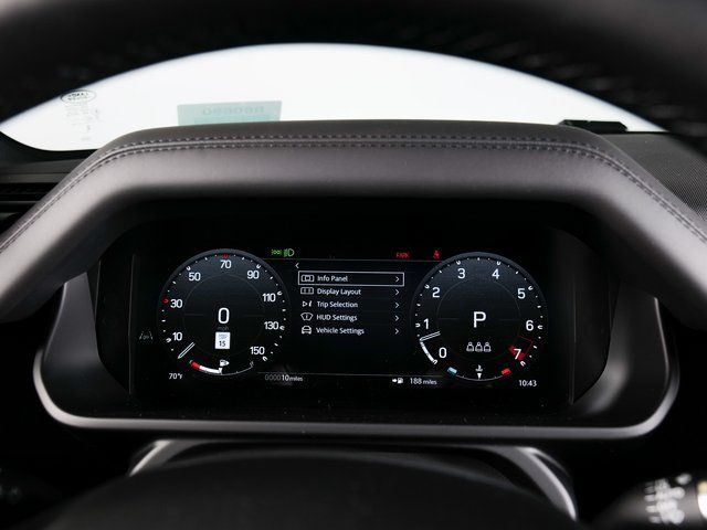 New 2026 White Land Rover X-Dynamic SE image 18
