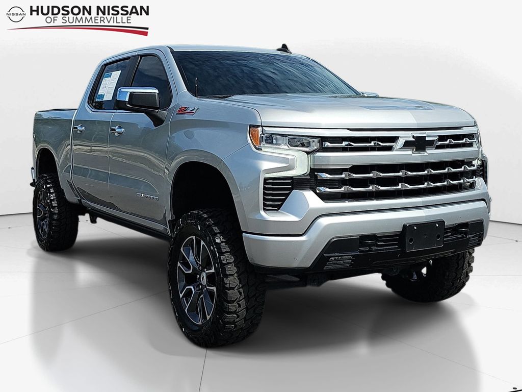 Silver Ice Metallic 2022 Chevrolet Silverado 1500 RST Crew Cab 4WD Pickup Truck Four-Wheel Drive Automatic