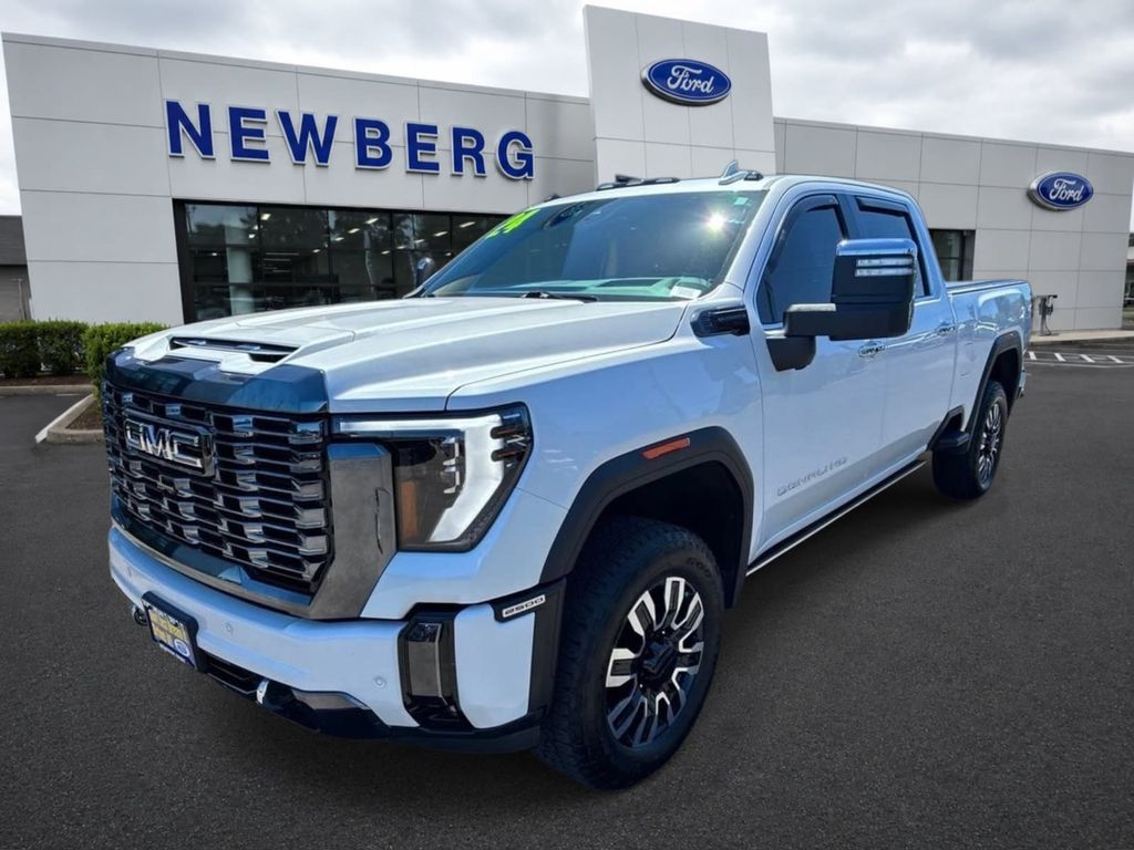 2024 GMC Sierra 2500HD Denali Ultimate Crew Cab 4WD