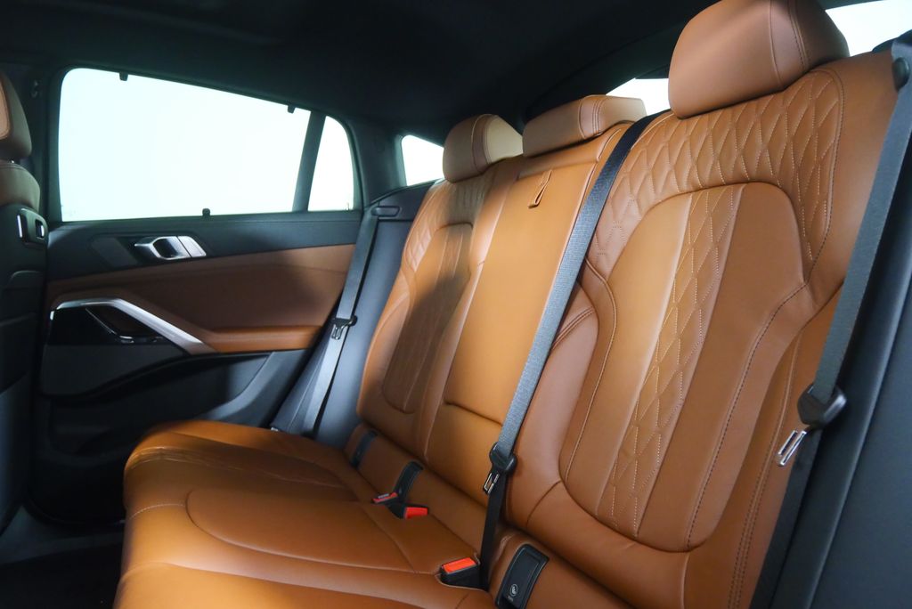 Thumbnail: 2026 BMW X6 - 15