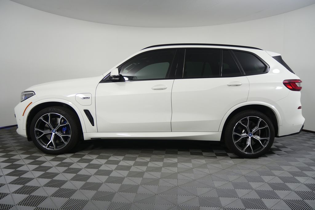 Thumbnail: 2022 BMW X5 - 6