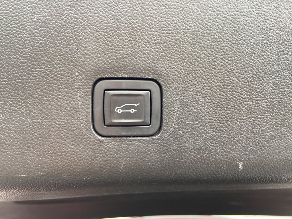 2019 Chevrolet Traverse LT 12