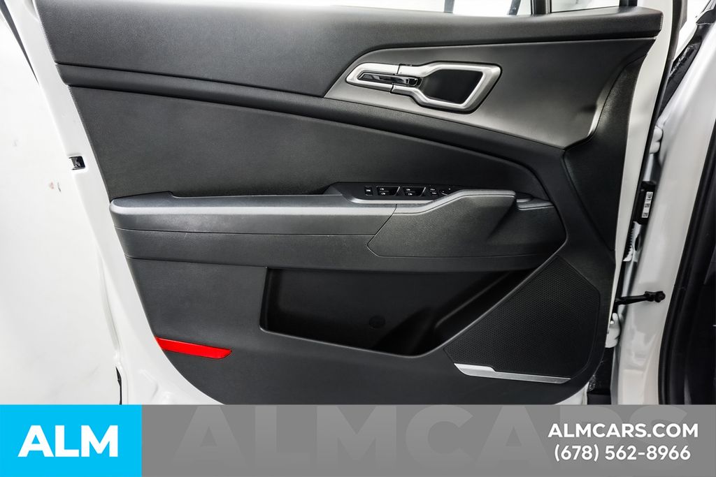 Used 2026 White Kia S image 45