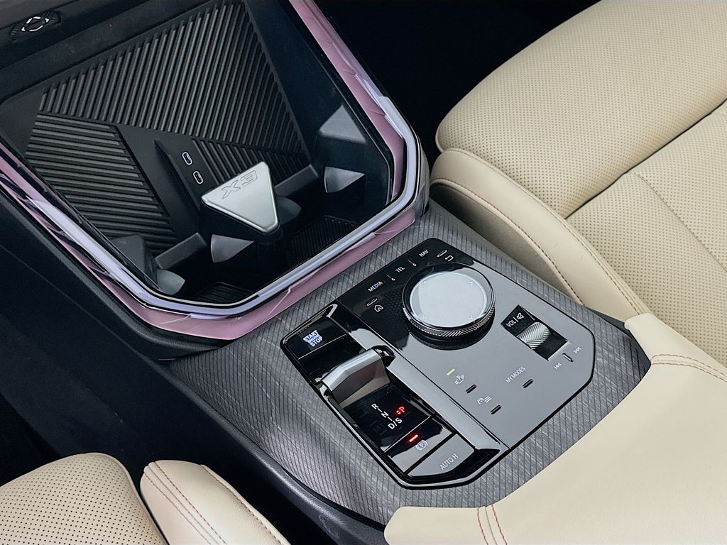 Thumbnail: 2026 BMW X3 - 15