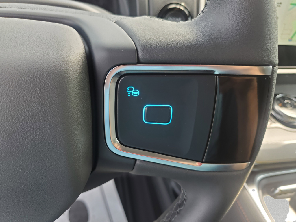 New 2025 Gray Ford Active image 29