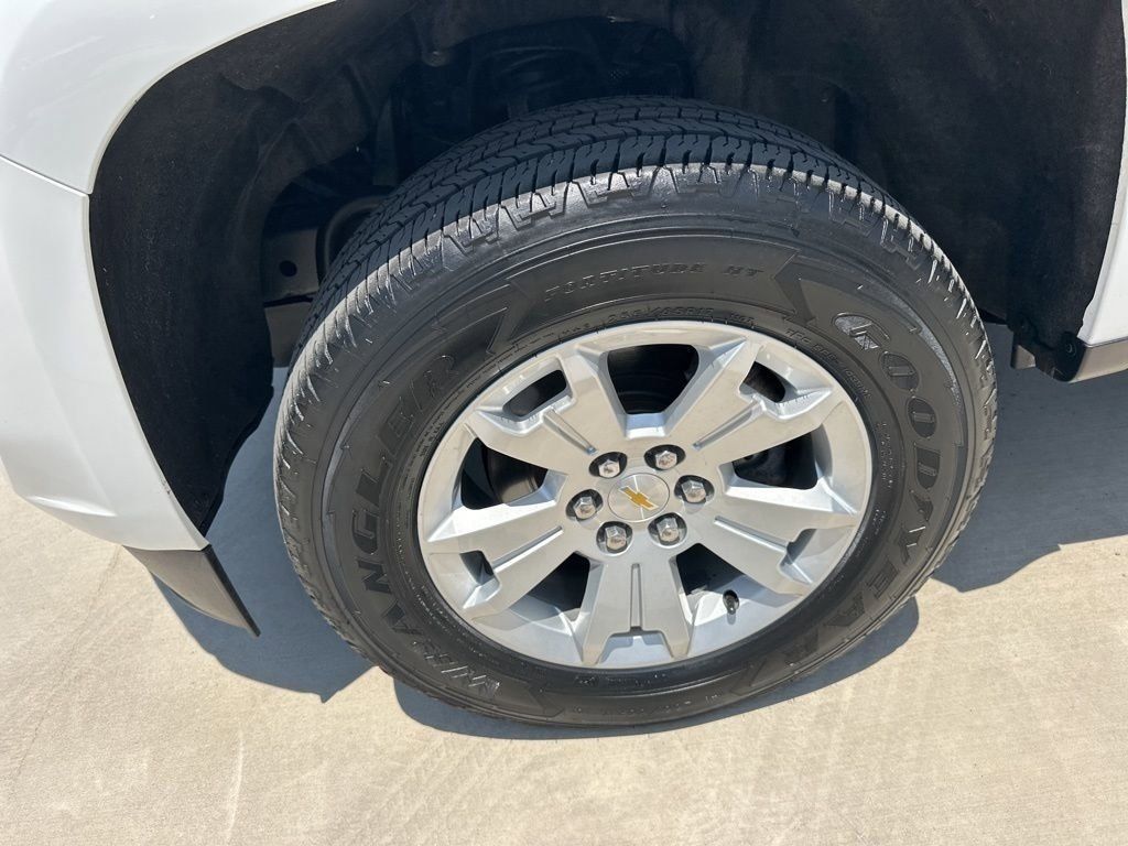 2022 Summit White Chevrolet Colorado LT RWD