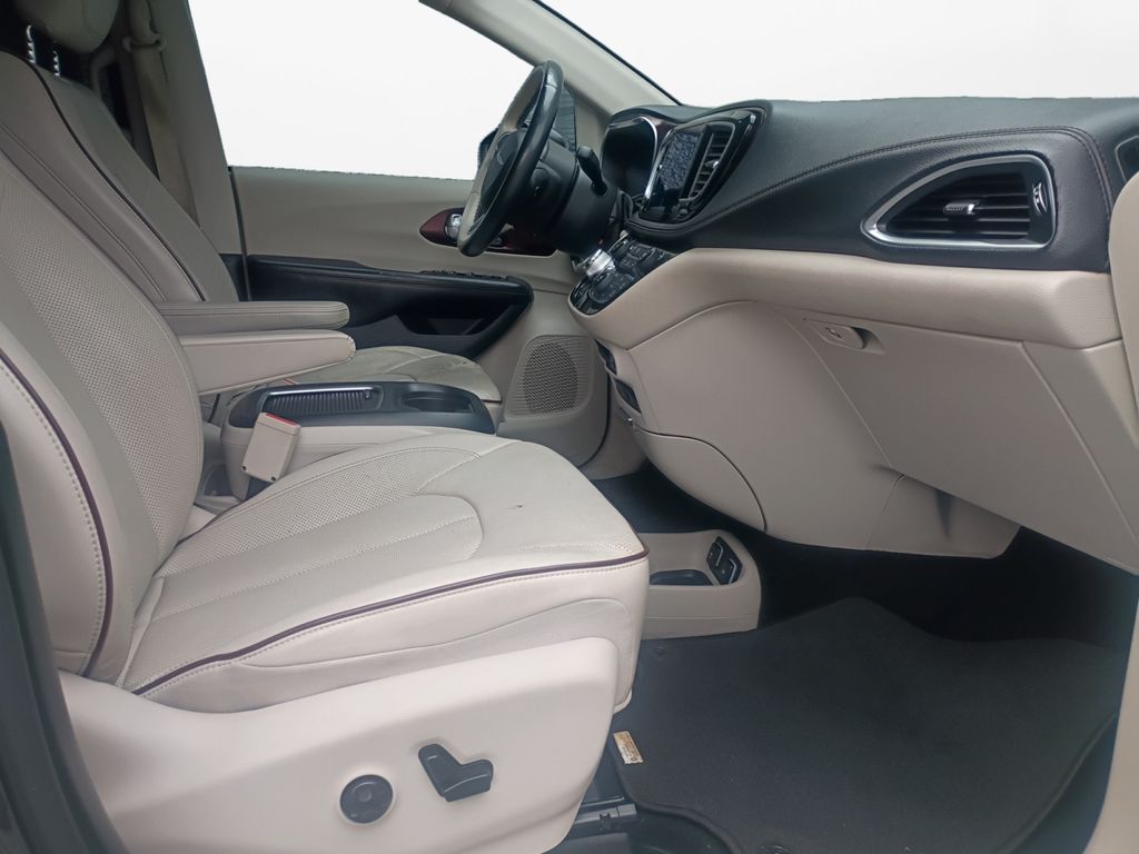 Used Car 2017 Chrysler Pacifica  Limited For Sale Under $12,000 In Austin, Texas