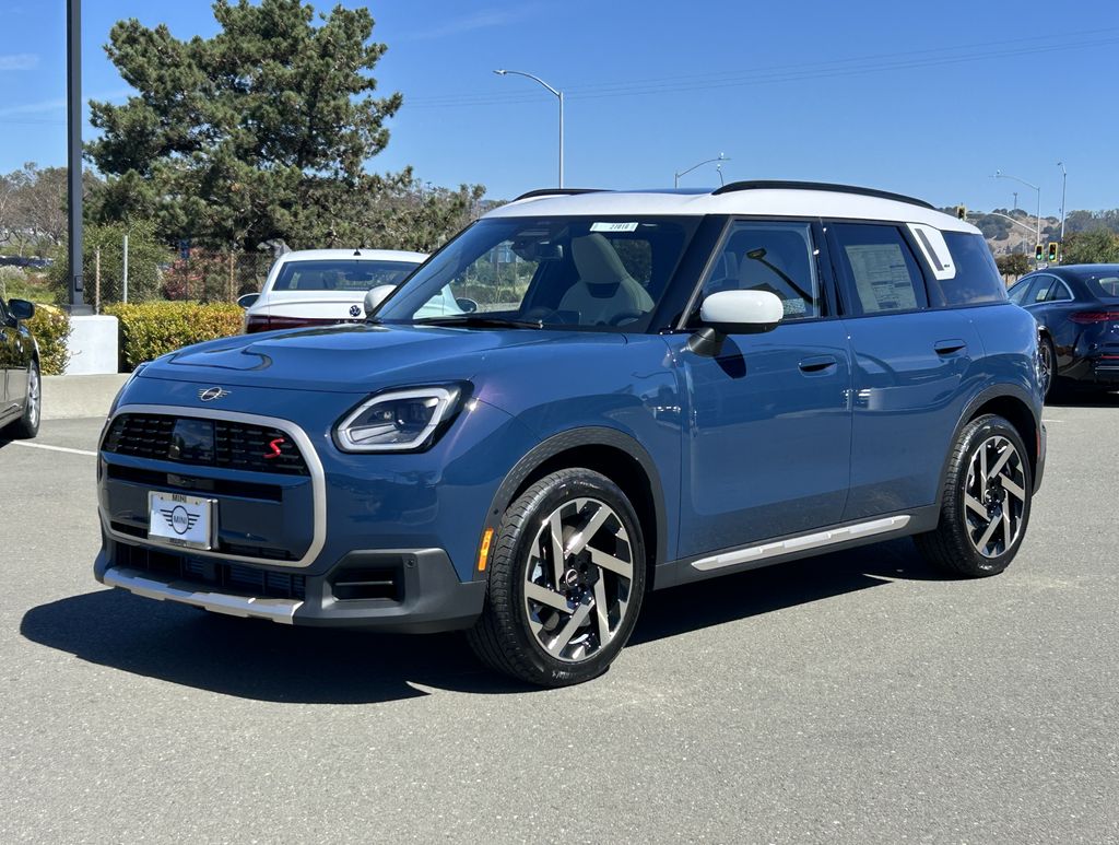 Thumbnail: 2027 MINI Cooper Countryman - 1