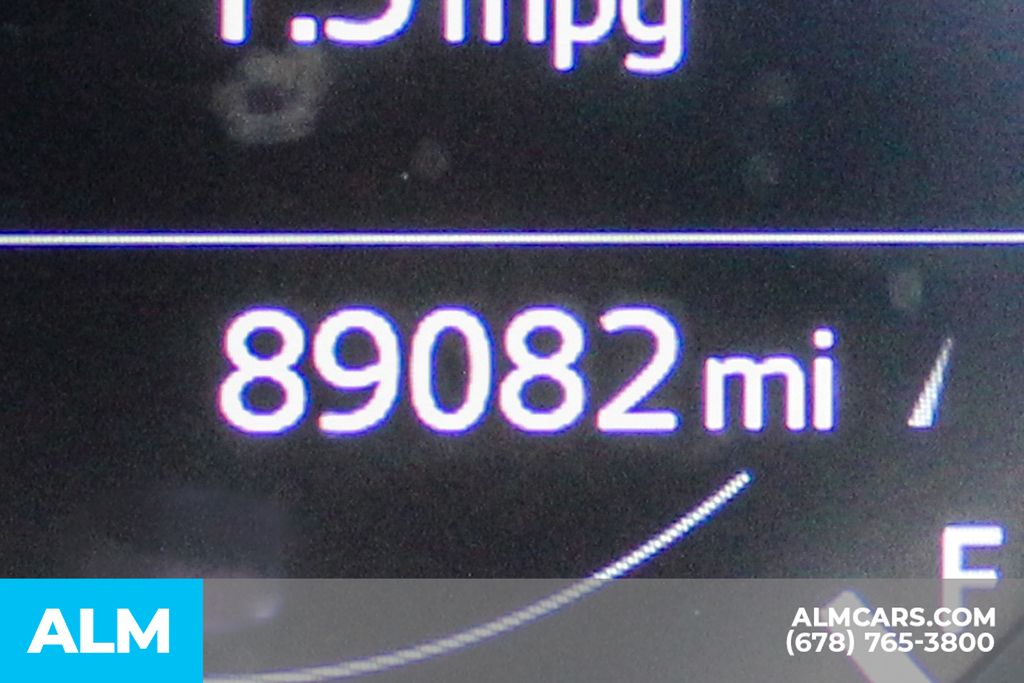 Used 2018 White Mazda Touring image 37