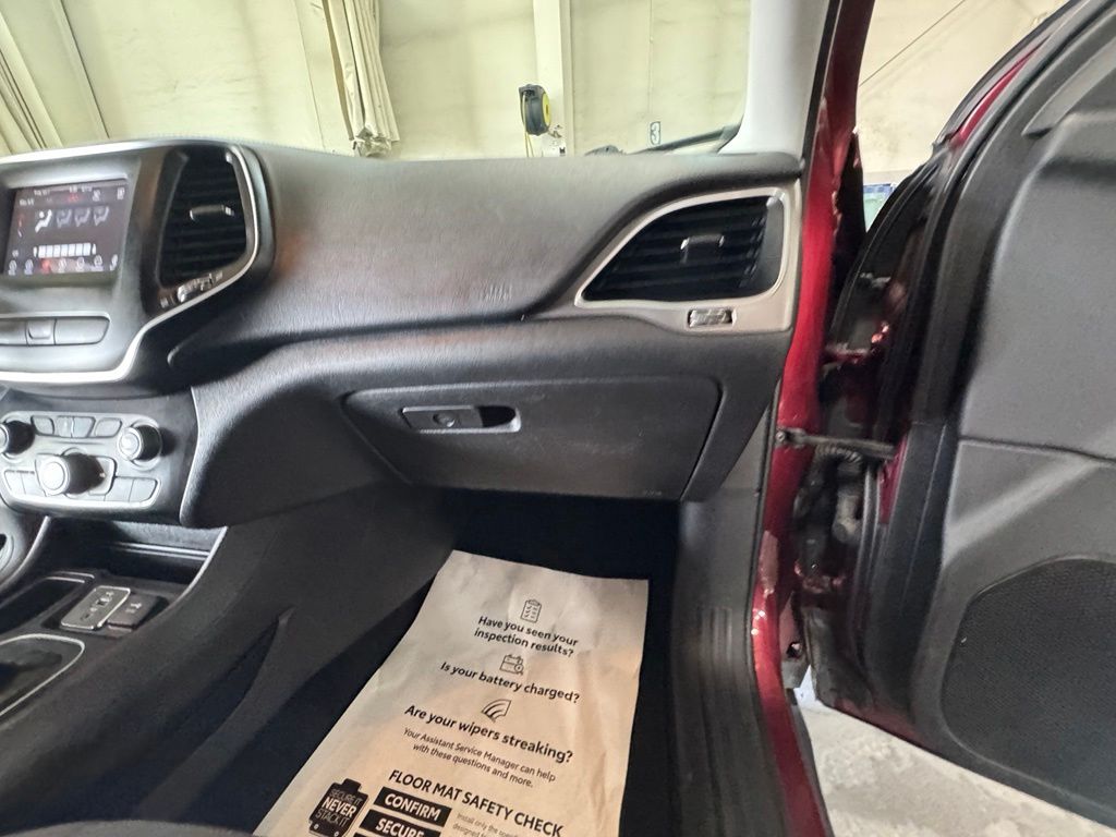 Used 2019 Jeep Cherokee SUV