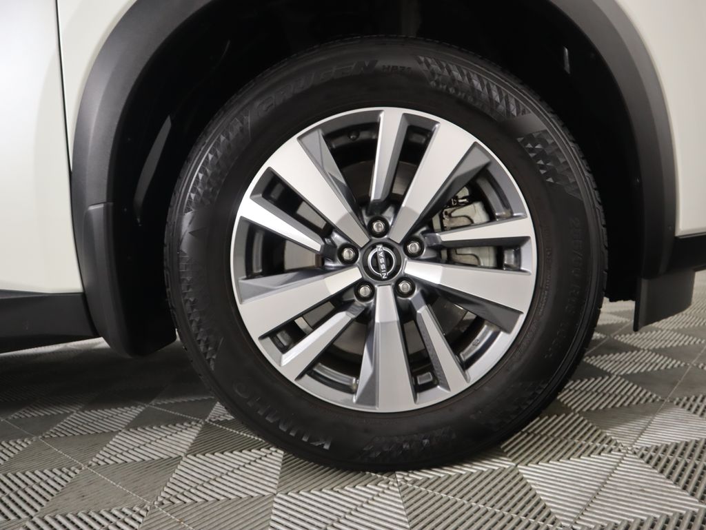 Thumbnail: 2024 Nissan Pathfinder - 32