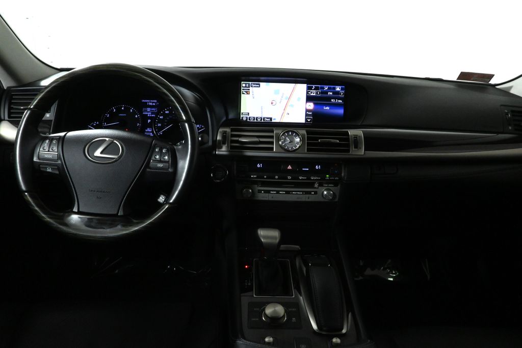 2015 Lexus LS 460 17