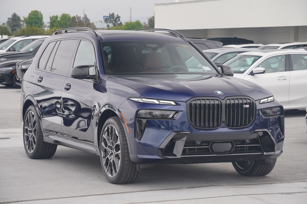 2025 BMW X7 M60i 3