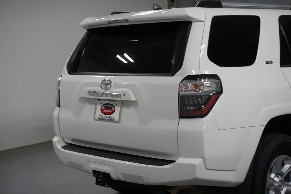 Thumbnail: 2019 Toyota 4Runner - 9
