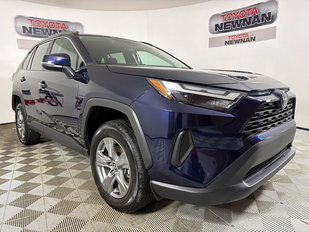 Toyota RAV4 XLE FWD