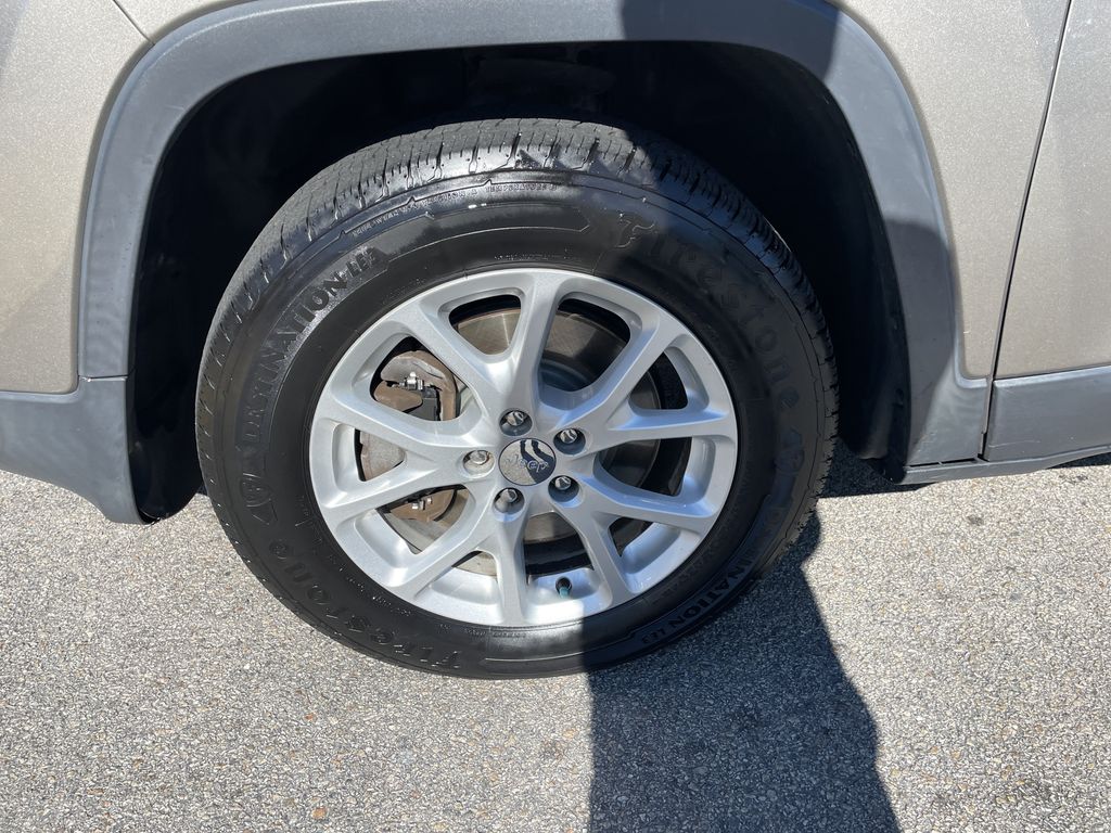 Used 2017 Jeep Cherokee SUV