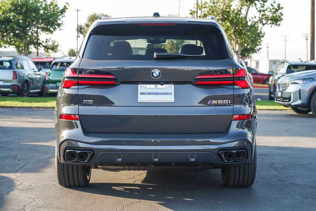 2025 BMW X5 M60i 7