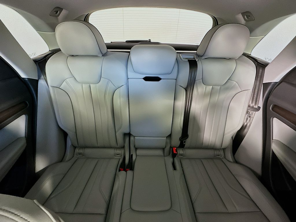 AudiQ513