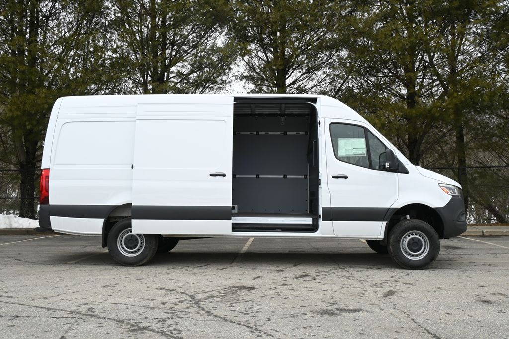 Thumbnail: 2026 Mercedes-Benz Sprinter - 31