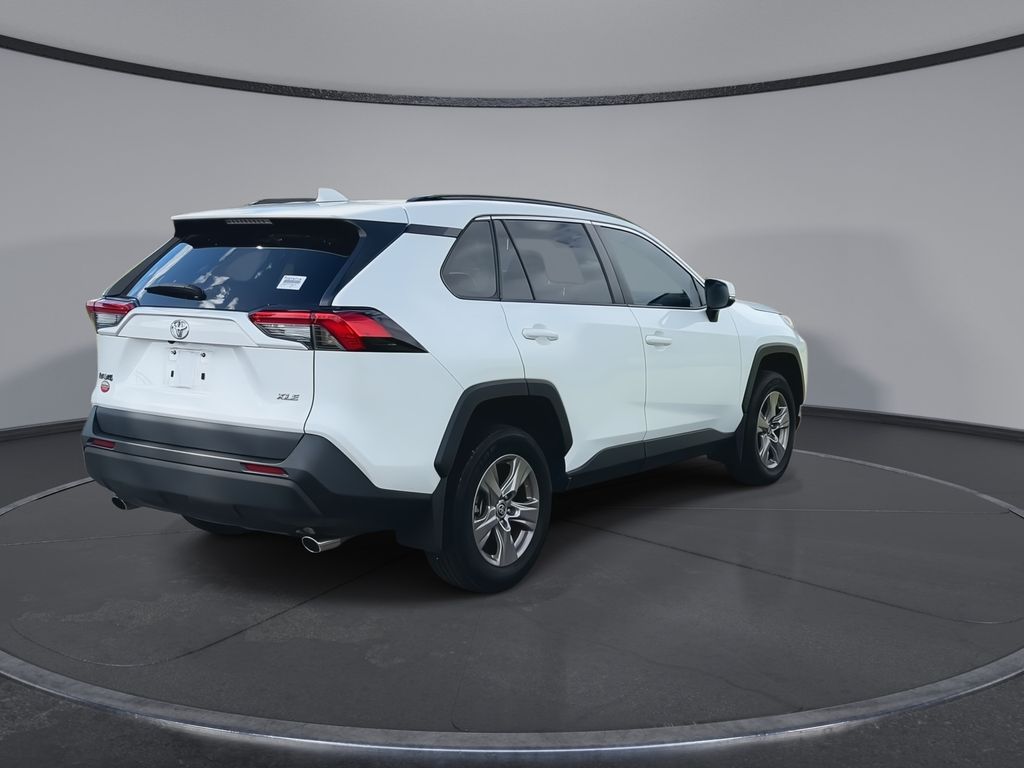 Thumbnail: 2024 Toyota RAV4 - 8