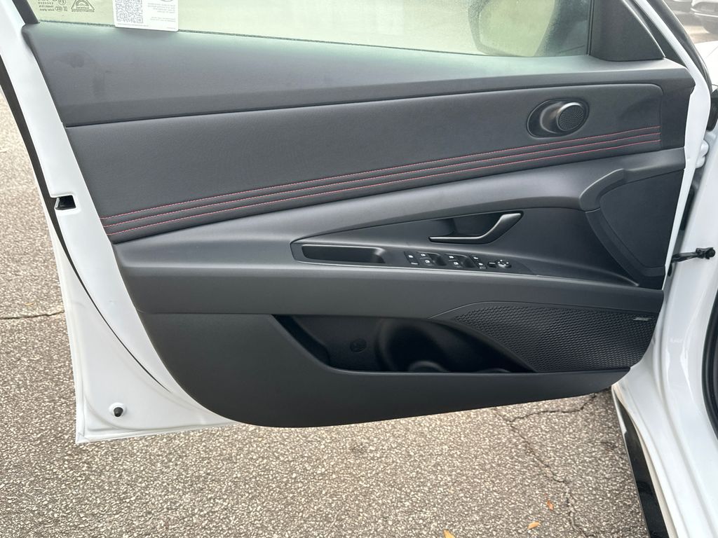 2025 Hyundai Elantra N Line - 9