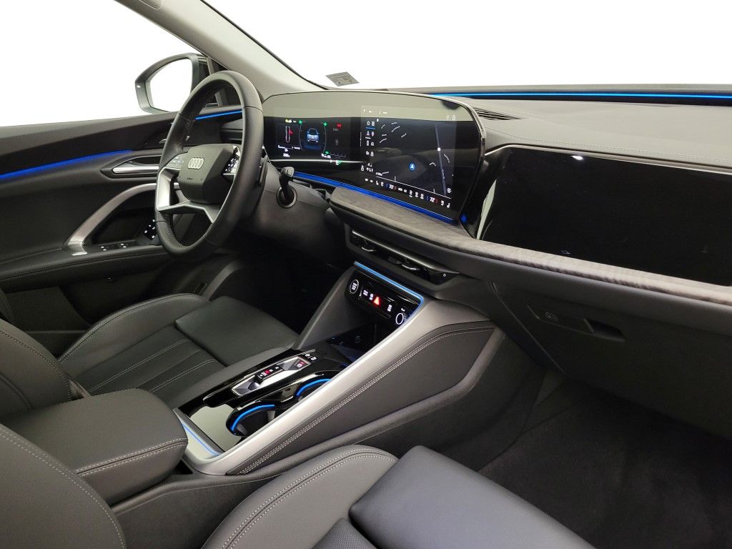 Thumbnail: 2025 Audi Q5 - 16