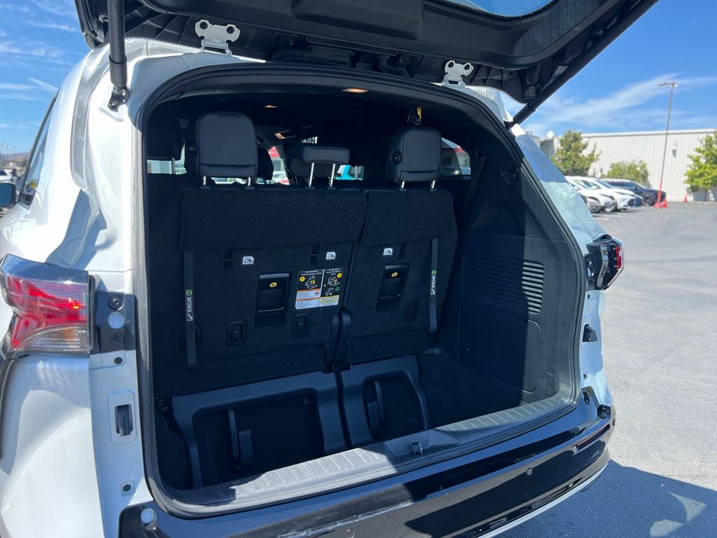 Used 2026 Toyota Sienna Van