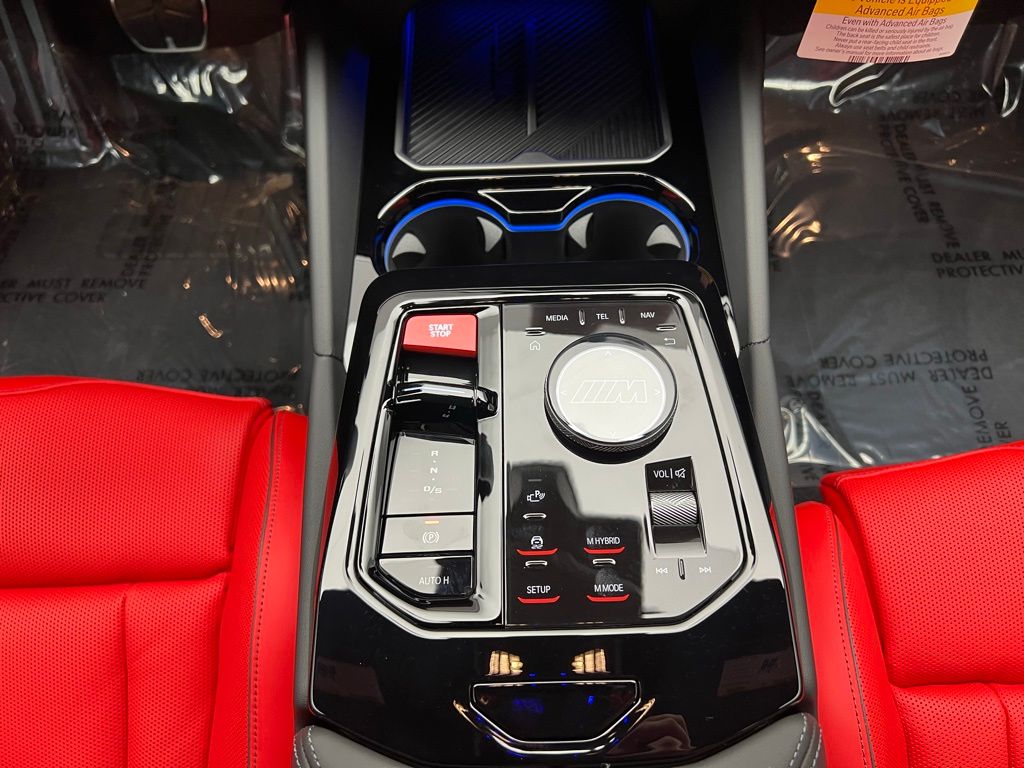 Thumbnail: 2026 BMW M5 - 12