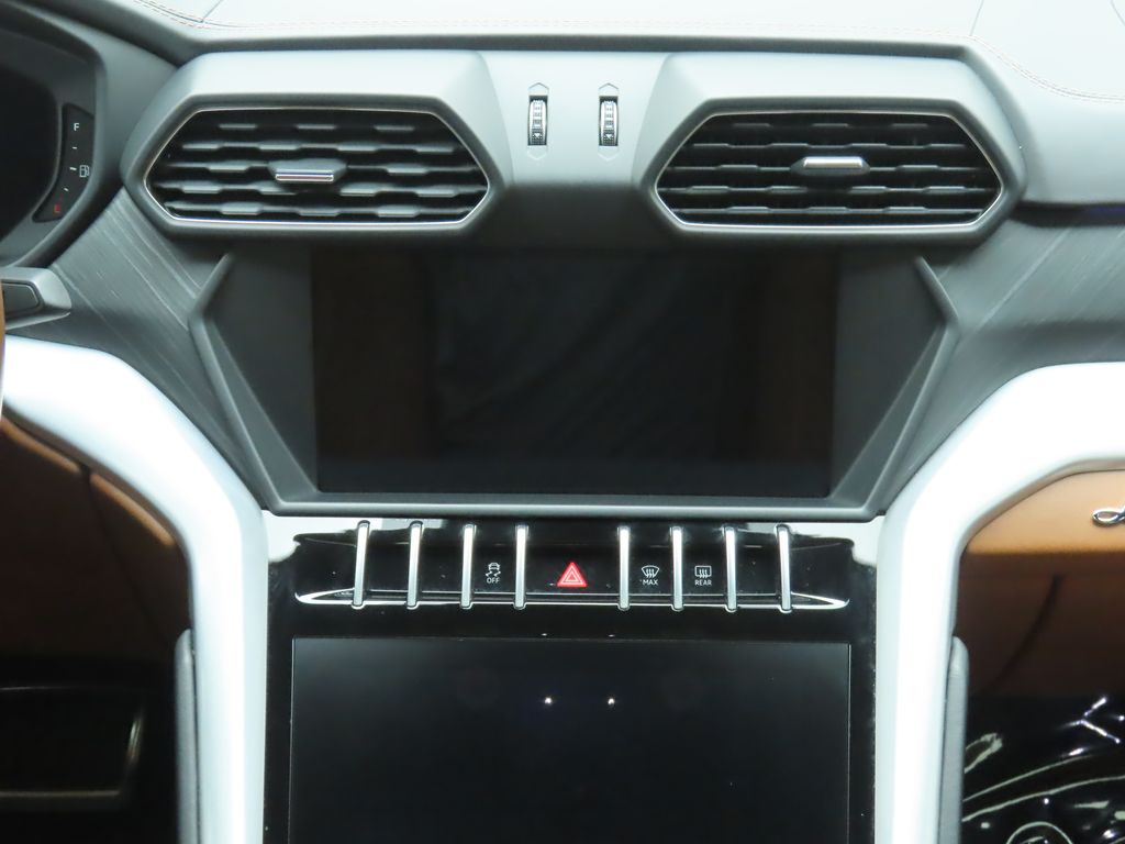 Thumbnail: 2019 Lamborghini Urus - 14