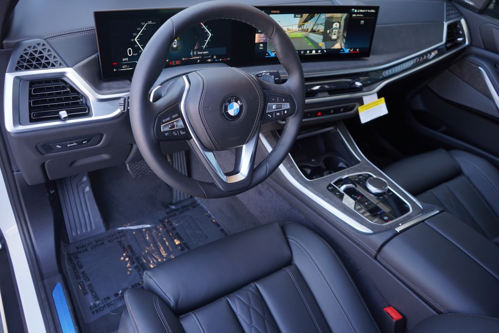 2025 BMW X5 sDrive40i 12