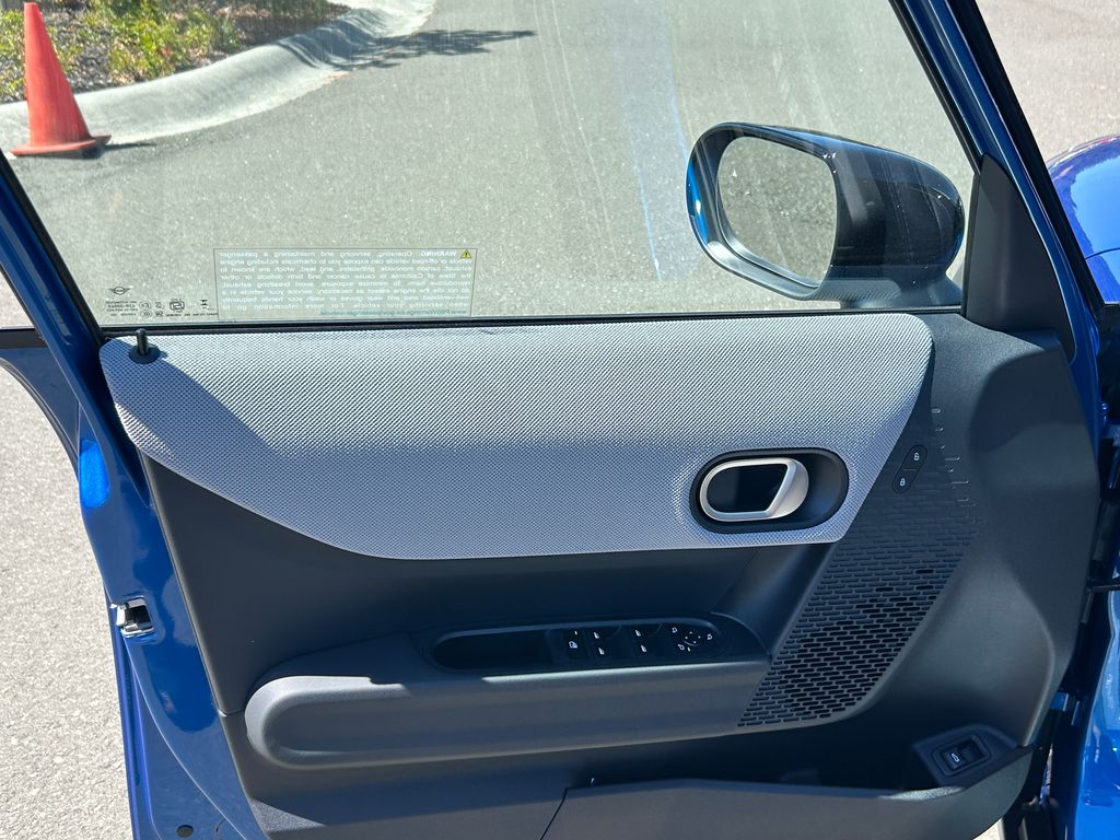 Thumbnail: 2025 MINI Cooper Hardtop - 11