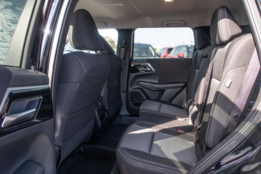 2024 Mitsubishi Outlander PHEV ES S-AWC