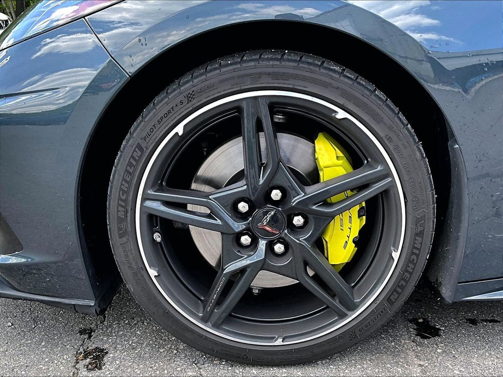 2020 Chevrolet Corvette — photo 7