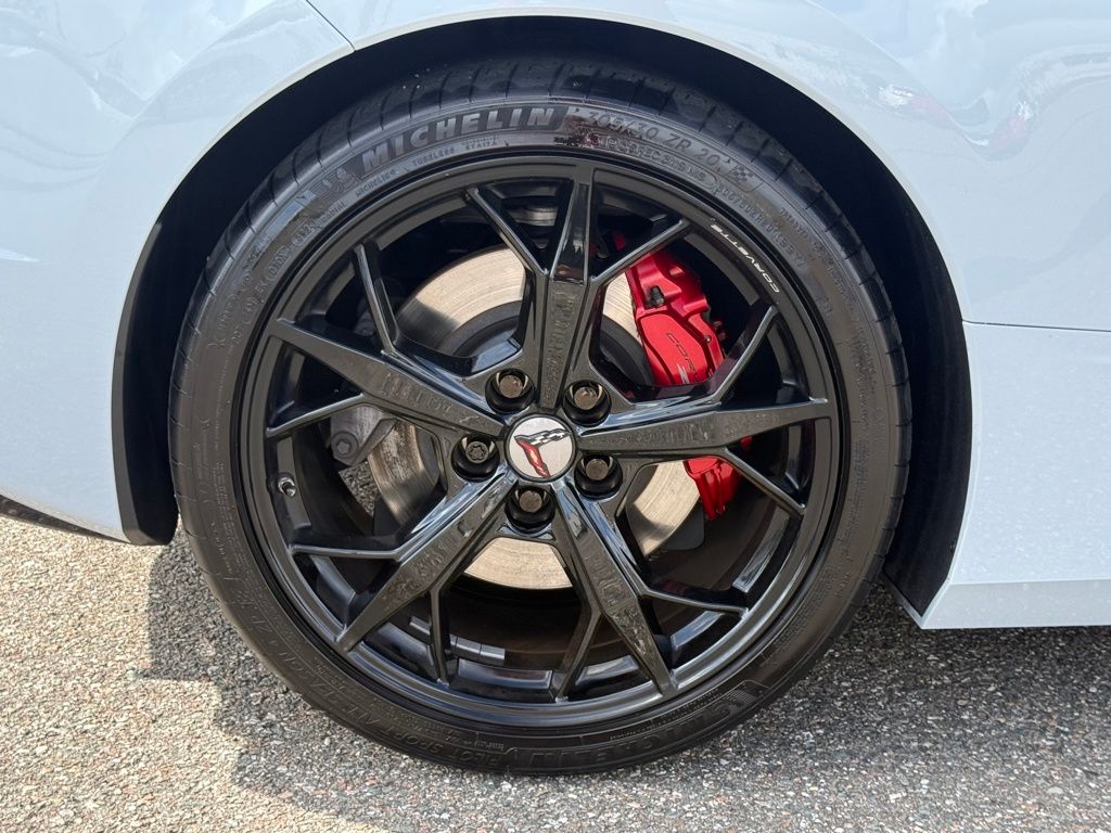 Used 2020 Gray Chevrolet Stingray image 55