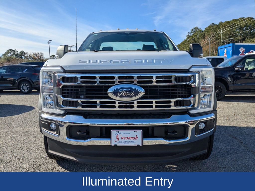 2025 Ford F-600 Chassis XL
