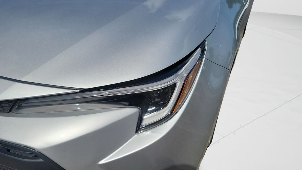 Used 2025 Silver Toyota LE image 21