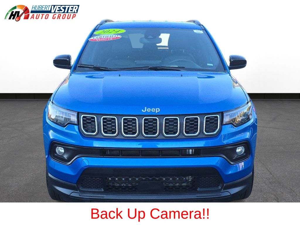 2024 Jeep Compass Latitude photo 3