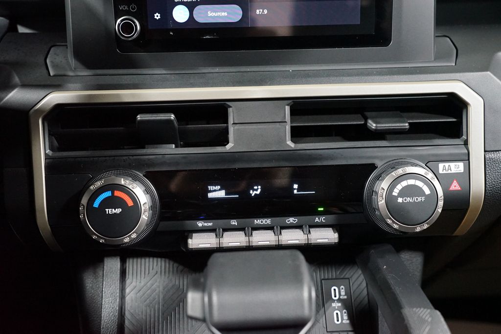 Thumbnail: 2024 Toyota Tacoma - 21