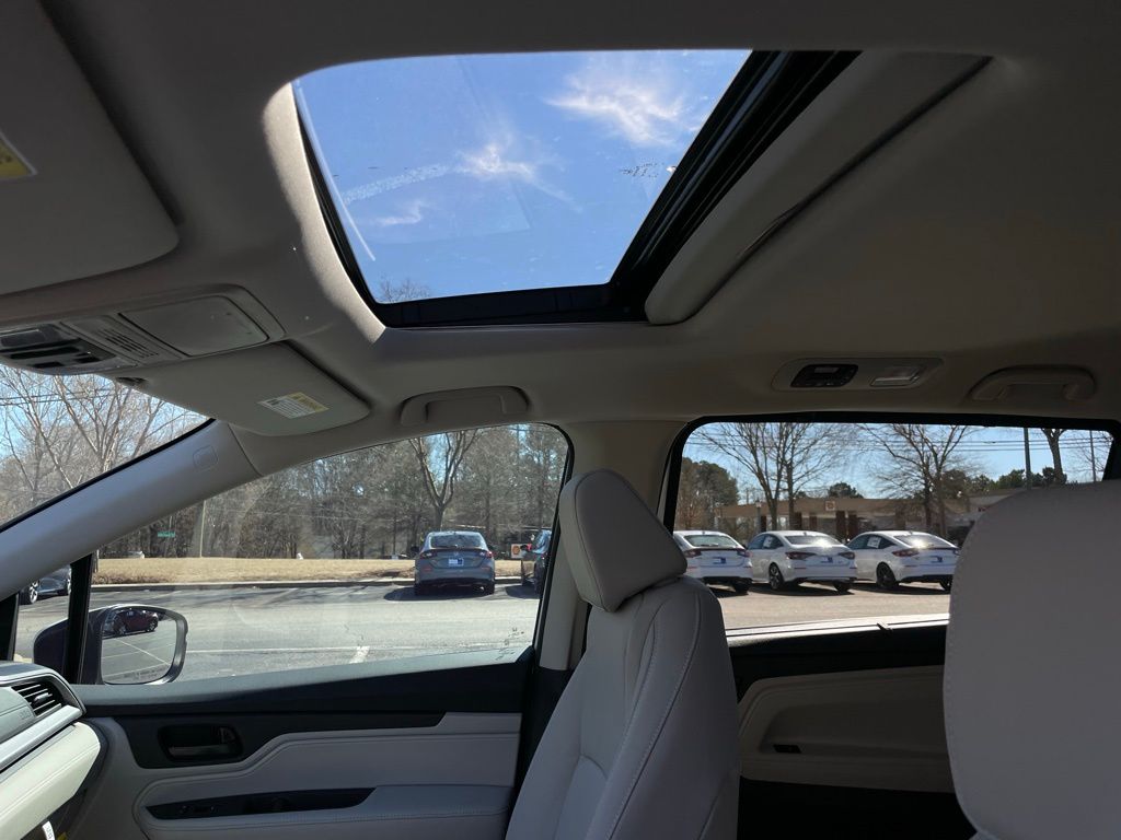 Thumbnail: 2026 Honda Odyssey - 29