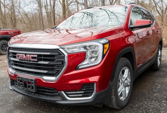 Volcanic Red Tintcoat 2023 GMC Terrain SLE AWD SUV / Crossover All-Wheel Drive 9-Speed Automatic