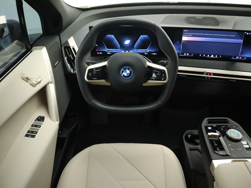 Thumbnail: 2025 BMW iX - 10