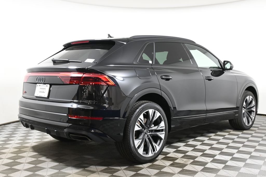 2025 Audi Q8  7