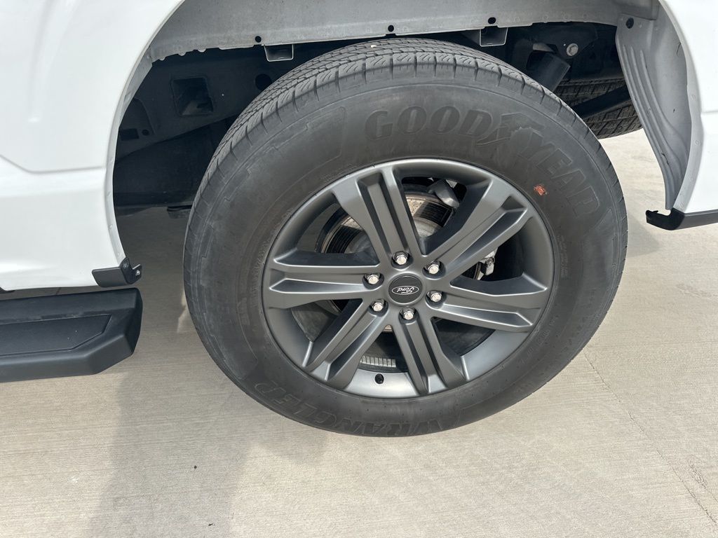 2023 Oxford White Ford F-150 XLT RWD Truck