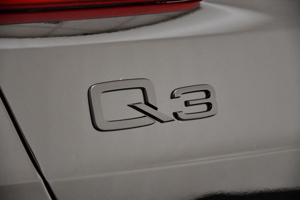 2025 Audi Q3  9